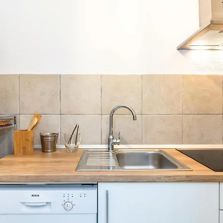 Apartment 1 Bedroom Gorgeous In Makarska