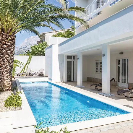 1 Bedroom Gorgeous In Makarska
