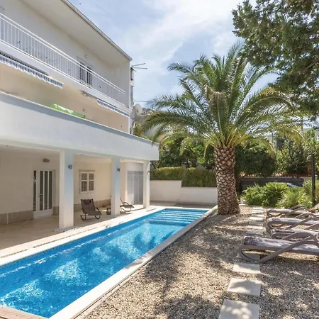 1 Bedroom Gorgeous In Makarska